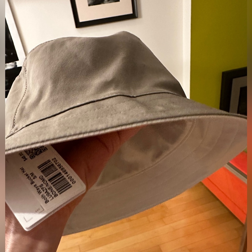 Lululemon both ways bucket hat S/M